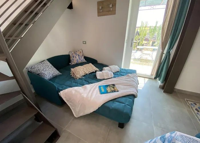 New Agriloft 2 Industrial- Giardino, Clima , Wi-fi A 50 Mt Dal Mare Apartment Bordighera
