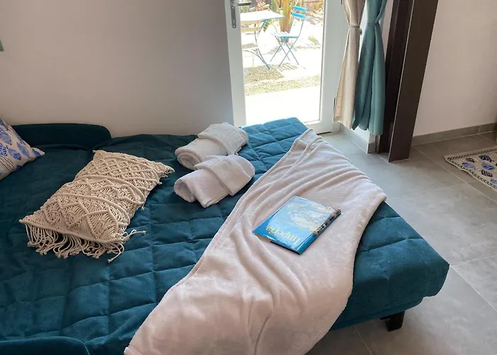 New Agriloft 2 Industrial- Giardino, Clima , Wi-fi A 50 Mt Dal Mare Apartment Bordighera