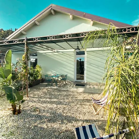 New Agriloft 2 Industrial- Giardino, Clima , Wi-fi A 50 Mt Dal Mare Apartment Bordighera