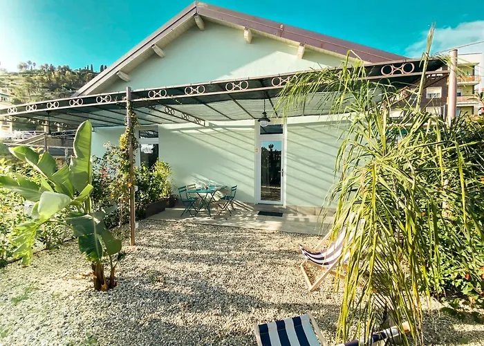 New Agriloft 2 Industrial- Giardino, Clima , Wi-fi A 50 Mt Dal Mare Appartement Bordighera